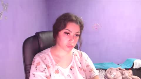Snapshot of prettyjulliette chatting on December 19, 2024, 5:08 pm prettyjulliette online show from December 19, 2024, 5:08 pm