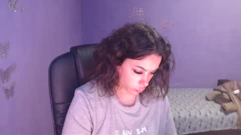 Snapshot of prettyjulliette chatting on February 13, 2025, 2:52 pm prettyjulliette online show from February 13, 2025, 2:52 pm