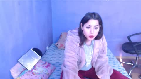 Snapshot of prettyjulliette chatting on February 21, 2025, 1:00 pm prettyjulliette online show from February 21, 2025, 1:00 pm