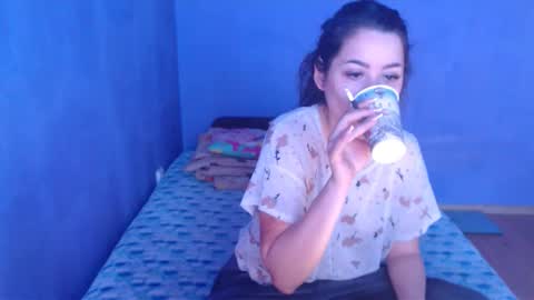 Snapshot of prettyjulliette chatting on March 8, 2025, 11:58 am prettyjulliette online show from March 8, 2025, 11:58 am