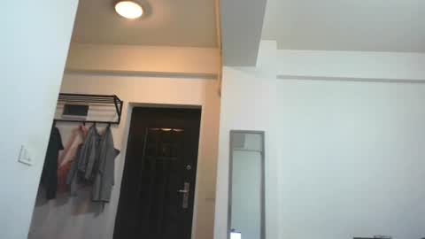 prettyjulliette online show from July 6, 2026, 12:57 pm