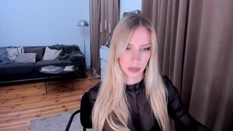 Eva online show from November 17, 2025, 1:33 am