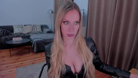 Eva online show from May 14, 2026, 11:22 pm