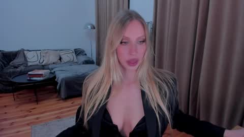 Eva online show from May 17, 2026, 11:34 pm