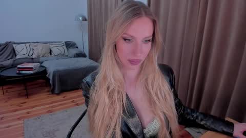 Eva online show from May 18, 2026, 10:04 pm