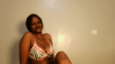 prettykeilaa online show from April 14, 2026, 11:49 am