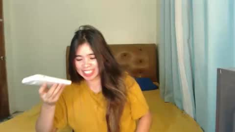 Snapshot of prettylicious_girl chatting on April 4, 2026, 12:42 am precious online show from April 4, 2026, 12:42 am