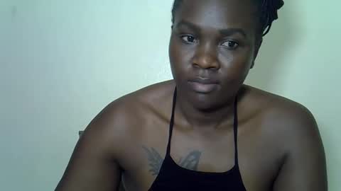 LILIAN online show from September 22, 2025, 10:12 pm