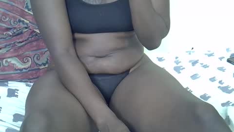 LILIAN online show from October 17, 2025, 9:23 am