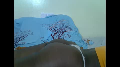 LILIAN online show from October 20, 2025, 5:13 pm