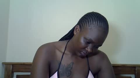 LILIAN online show from May 11, 2026, 4:04 pm