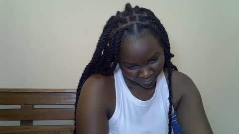 LILIAN online show from May 26, 2026, 12:23 pm