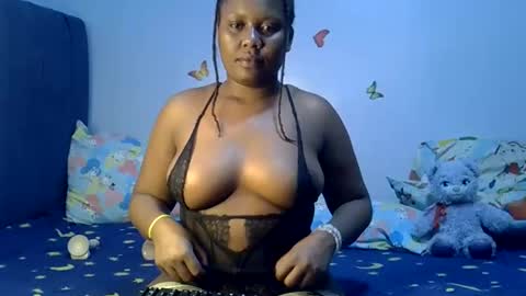 prettymel1 online show from June 3, 2026, 9:42 pm