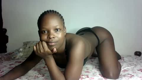 Snapshot of prettymelly_ chatting on February 15, 2025, 7:38 am Melly online show from February 15, 2025, 7:38 am