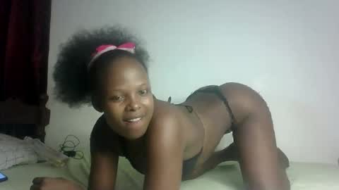 Snapshot of prettymelly_ chatting on February 26, 2025, 9:05 pm Melly online show from February 26, 2025, 9:05 pm