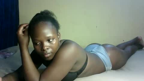 Snapshot of prettymelly_ chatting on September 28, 2025, 6:13 pm Melly online show from September 28, 2025, 6:13 pm