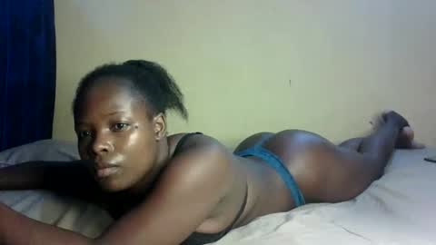 Snapshot of prettymelly_ chatting on September 29, 2025, 6:18 am Melly online show from September 29, 2025, 6:18 am