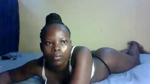 Snapshot of prettymelly_ chatting on October 6, 2025, 6:22 am Melly online show from October 6, 2025, 6:22 am