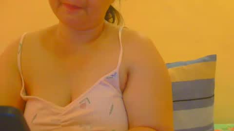 Snapshot of prettynhing chatting on January 17, 2026, 3:44 am Nhing online show from January 17, 2026, 3:44 am