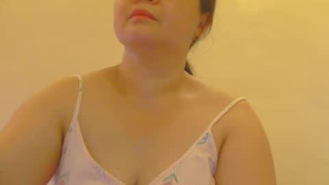 Snapshot of prettynhing chatting on February 7, 2026, 2:59 am Nhing online show from February 7, 2026, 2:59 am