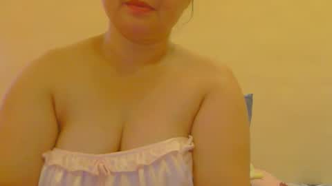 Snapshot of prettynhing chatting on February 8, 2026, 3:10 am Nhing online show from February 8, 2026, 3:10 am