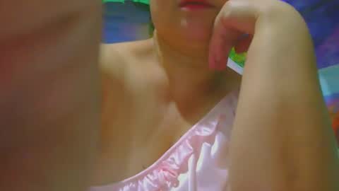 Snapshot of prettynhing chatting on February 24, 2026, 1:53 pm Nhing online show from February 24, 2026, 1:53 pm