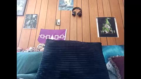 prettysolid7 online show from October 9, 2025, 7:12 pm