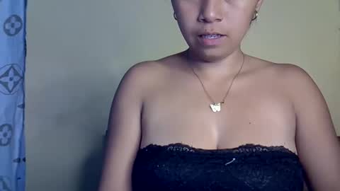 prettyy01 online show from May 31, 2026, 3:41 pm