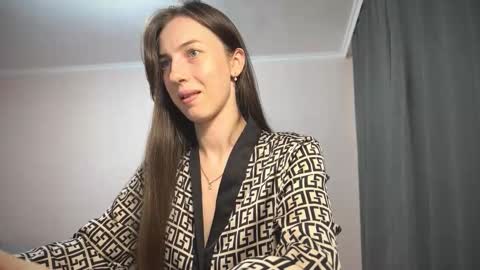 Snapshot of prettyyy_angel chatting on October 3, 2025, 6:27 pm prettyyy_angel online show from October 3, 2025, 6:27 pm