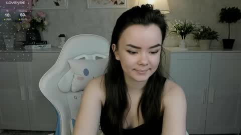 Snapshot of prettyyy_kitty chatting on October 13, 2025, 1:27 am Kitty online show from October 13, 2025, 1:27 am