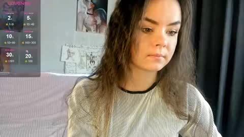 Snapshot of prettyyy_kitty chatting on December 3, 2025, 1:35 am Kitty online show from December 3, 2025, 1:35 am