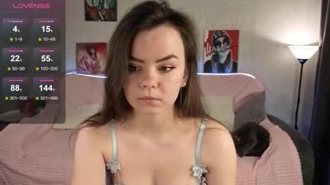 Snapshot of prettyyy_kitty chatting on December 18, 2025, 2:06 am Kitty online show from December 18, 2025, 2:06 am