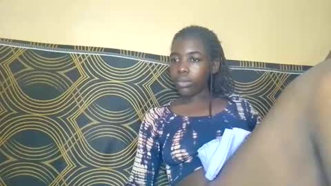 prettyzuzu online show from October 26, 2025, 9:15 am