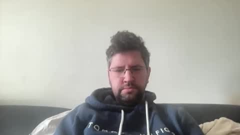 Snapshot of previewh chatting on March 18, 2026, 9:23 am PreviewH online show from March 18, 2026, 9:23 am
