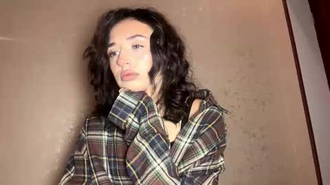 Snapshot of pricillalivsey chatting on December 15, 2025, 12:20 pm Sofi online show from December 15, 2025, 12:20 pm