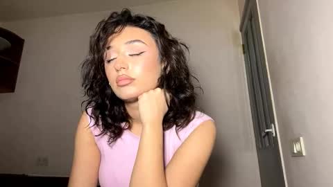 Snapshot of pricillalivsey chatting on December 18, 2025, 2:23 pm Sofi online show from December 18, 2025, 2:23 pm