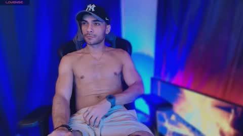 Snapshot of pridelgtbi chatting on November 30, 2025, 12:25 am pridelgtbi online show from November 30, 2025, 12:25 am