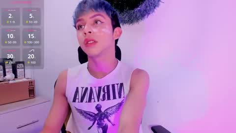 Snapshot of prince_apolo chatting on December 19, 2025, 8:49 pm Apolo online show from December 19, 2025, 8:49 pm