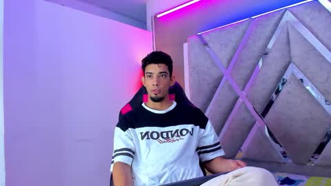 prince_arthur77 online show from October 22, 2025, 1:11 pm