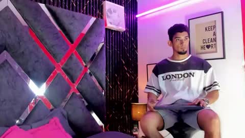 prince_arthur77 online show from June 19, 2026, 1:59 pm