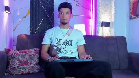 prince_arthur77 online show from July 5, 2026, 4:03 pm