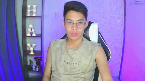 Snapshot of prince_harrison chatting on October 24, 2025, 10:00 am prince_harrison online show from October 24, 2025, 10:00 am