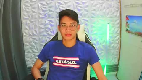 Snapshot of prince_harrison chatting on November 25, 2025, 5:24 pm prince_harrison online show from November 25, 2025, 5:24 pm