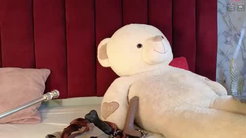 PRINCEPOPPY  online show from November 16, 2025, 8:25 pm