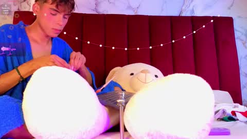 PRINCEPOPPY  online show from December 17, 2025, 8:59 pm