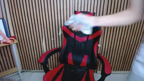 princes_henry online show from March 8, 2025, 6:37 pm