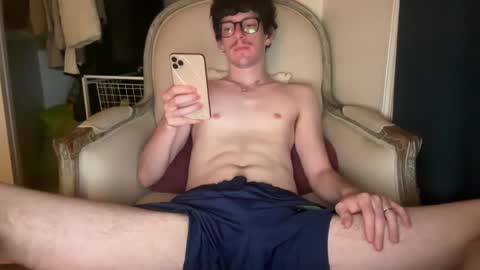 Peaches online show from October 8, 2025, 2:31 am