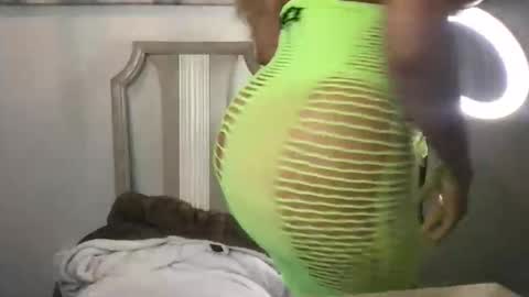 Snapshot of princess1tick chatting on January 9, 2026, 5:48 pm princess1tick online show from January 9, 2026, 5:48 pm