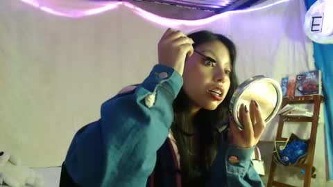  Elia  online show from December 1, 2025, 10:04 pm