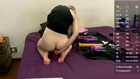 Snapshot of princess_kiki_za chatting on September 16, 2025, 7:59 pm Kiki online show from September 16, 2025, 7:59 pm